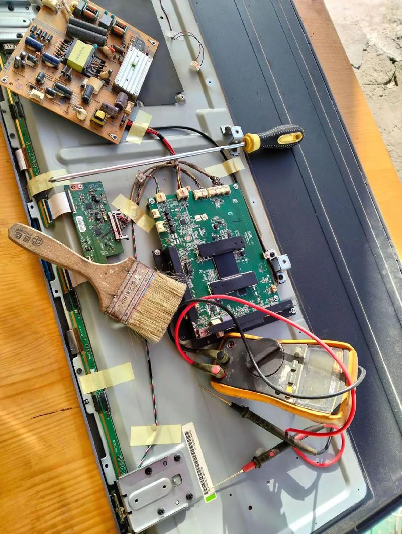 液晶维修评测需关注哪几点电压?-图2 液晶维修评测需关注哪几点电压?-图2