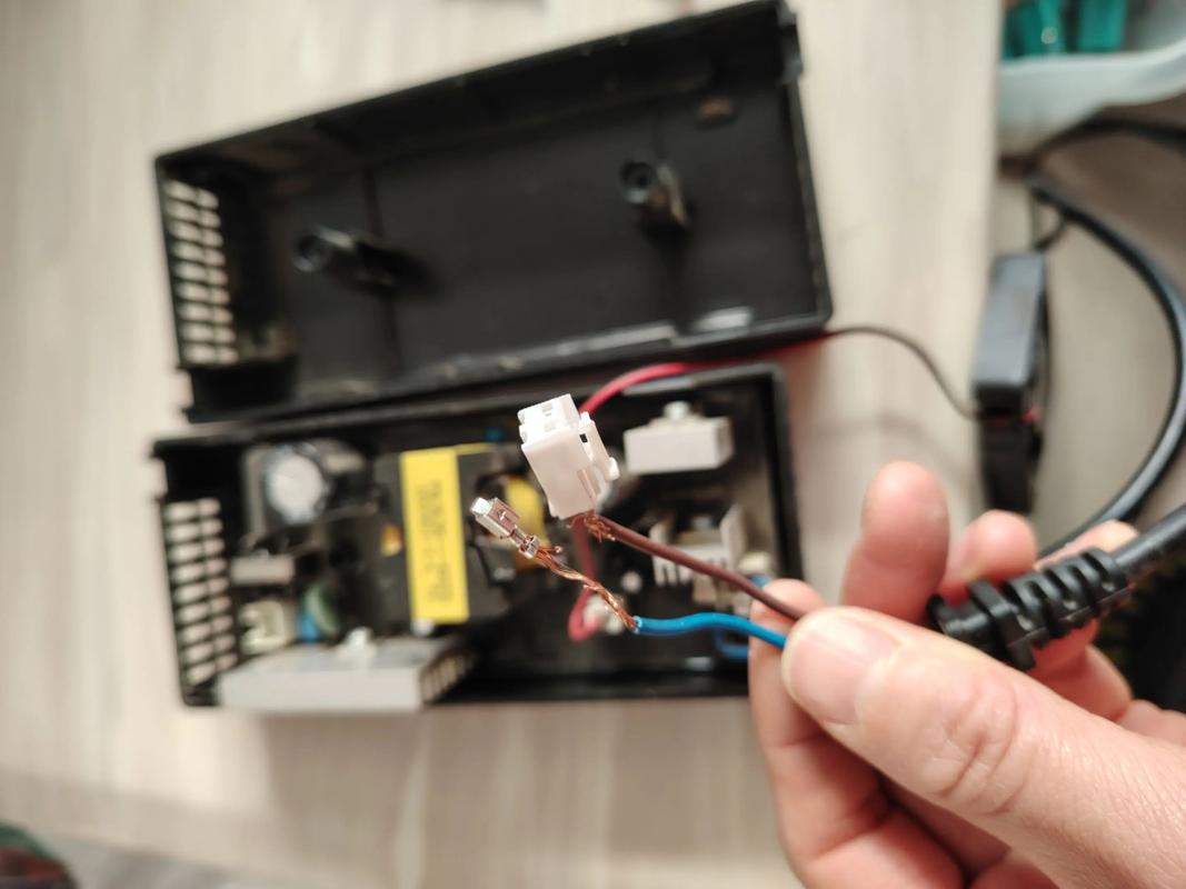 康佳t2516电源维修-图1