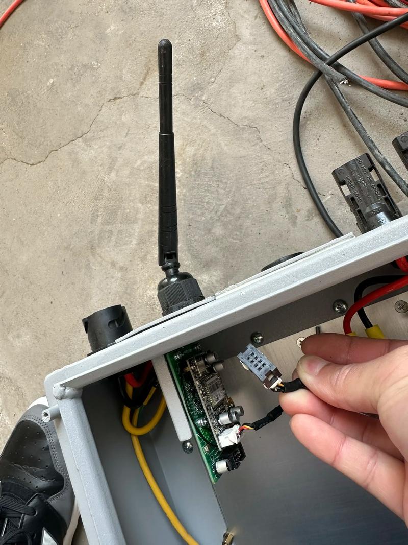 逆变器红灯不亮，怎么修？-图1