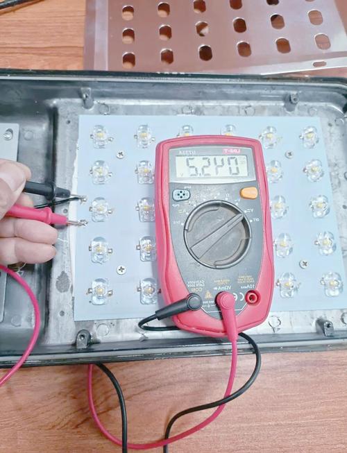 LED驱动灯闪烁，如何维修解决？-图3