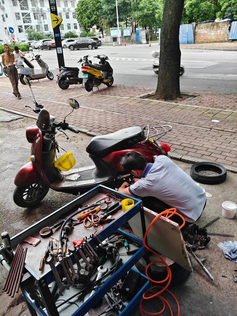 电动车蓄电池维修技术有哪些核心要点？-图1