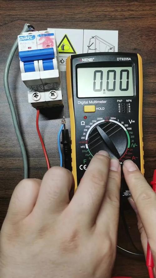 指针万用表如何精准测量维修？-图1