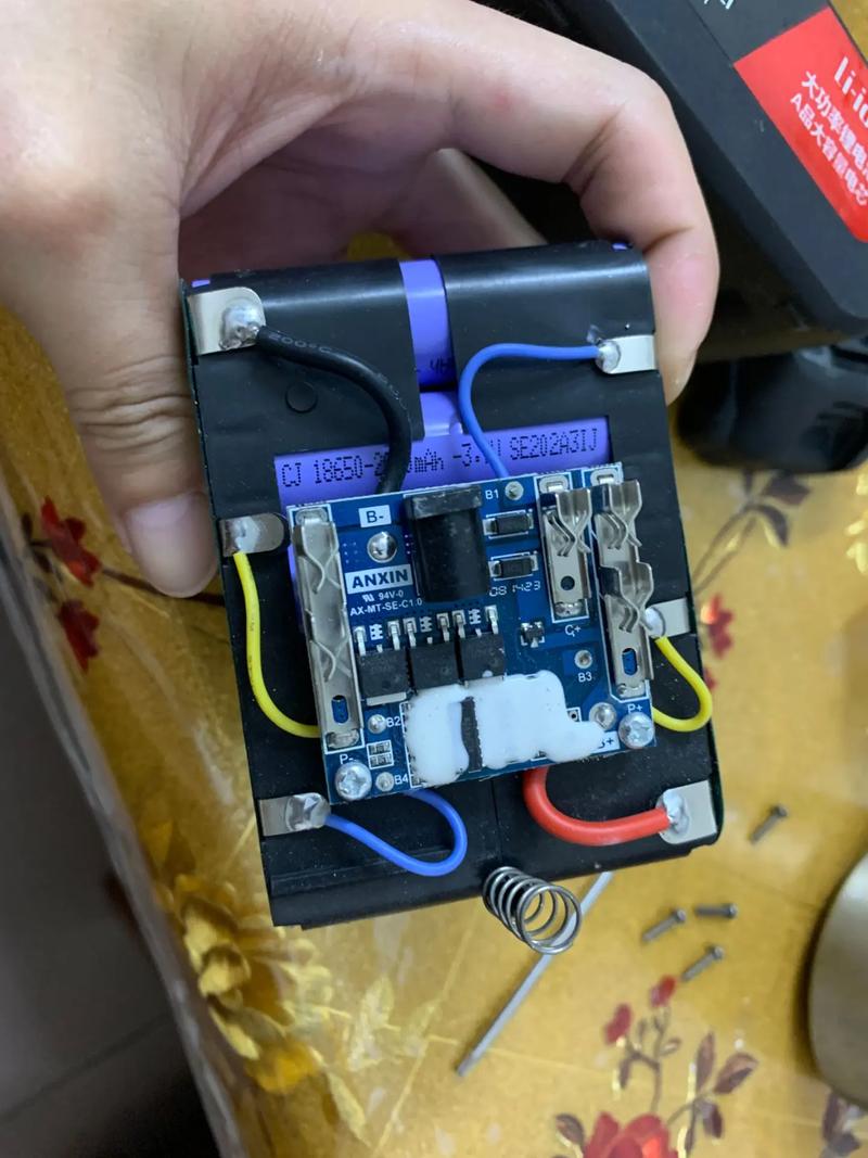 21v电池充电器维修-图2