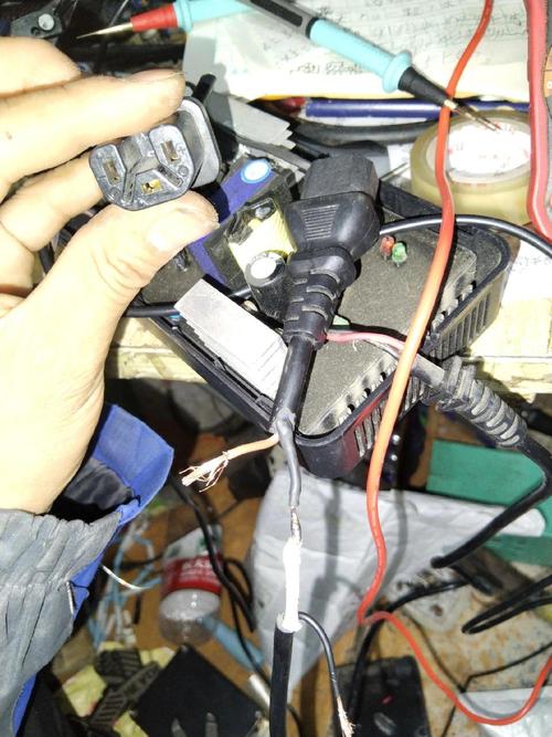 电动车充电器坏了怎么修？-图1