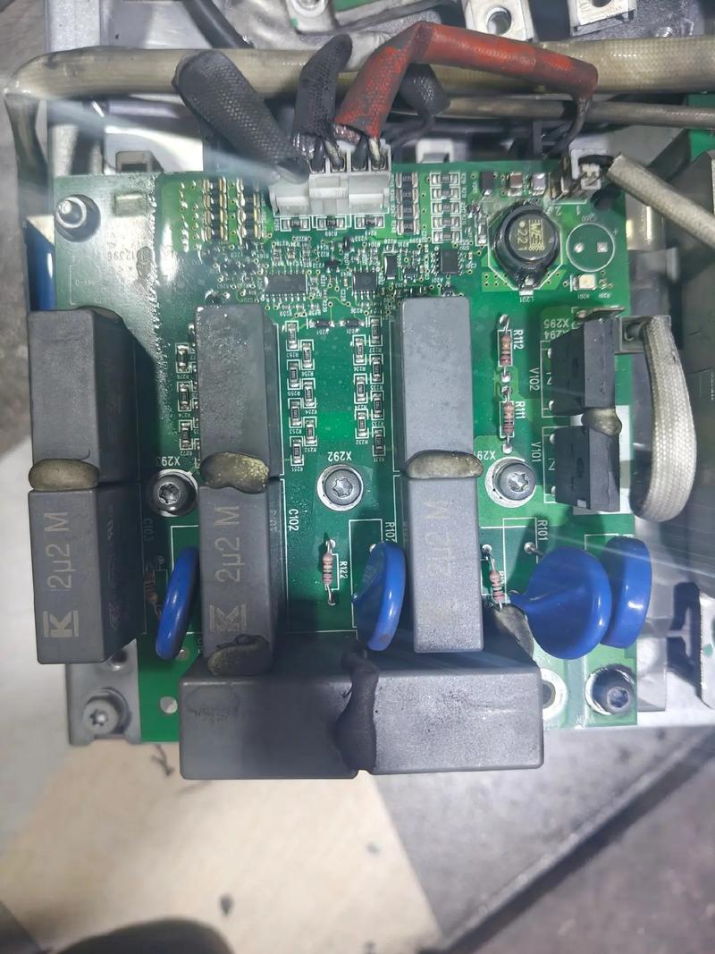 驱动器变频器维修难度大吗？-图1